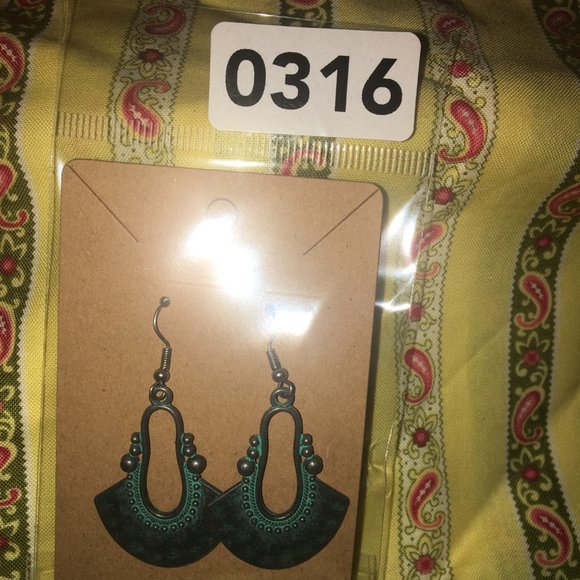 Vintage Crescent Bronze Bohemian Blue Stone Drop Earring NWOT - Picture 5 of 5